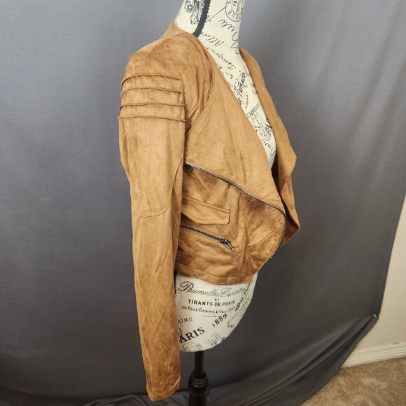 Front Zip Soft Jacket - Picture 2 of 5